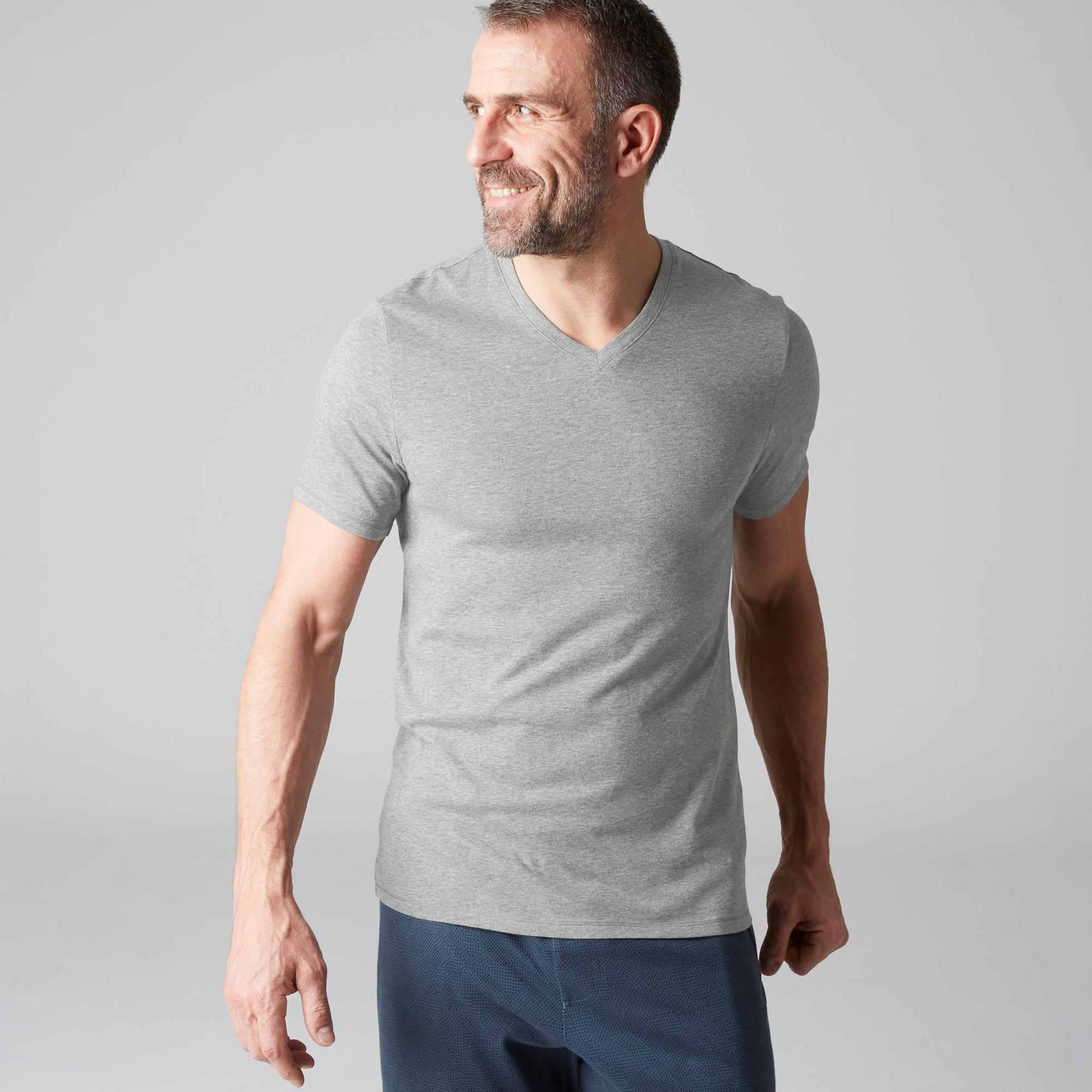 500 Slim-Fit V-Neck Pilates & Gentle Gym T-Shirt - Light Grey - By NYAMBA | Decathlon
500 Slim-Fit V-Neck Pilates & Gentle Gym T-Shirt - Light Grey - By NYAMBA | Decathlon