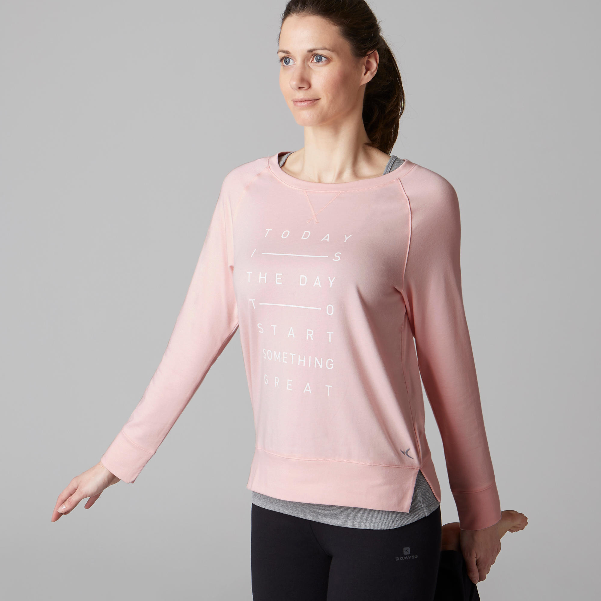 500 Women's Long-Sleeved Pilates & Gentle Gym T-Shirt - Beige Print - By NYAMBA | Decathlon
500 Women's Long-Sleeved Pilates & Gentle Gym T-Shirt - Beige Print - By NYAMBA | Decathlon