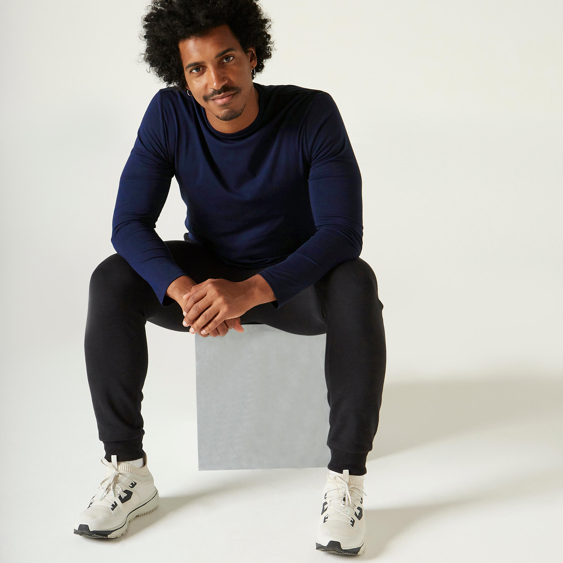 Men' Gym T-Shirt Long-Sleeved Cotton Regular Fit 120 - Dark Blue - By DOMYOS | Decathlon
Men' Gym T-Shirt Long-Sleeved Cotton Regular Fit 120 - Dark Blue - By DOMYOS | Decathlon
