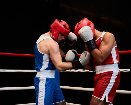 Apprendre à boxer : débuts, matériel et nutrition