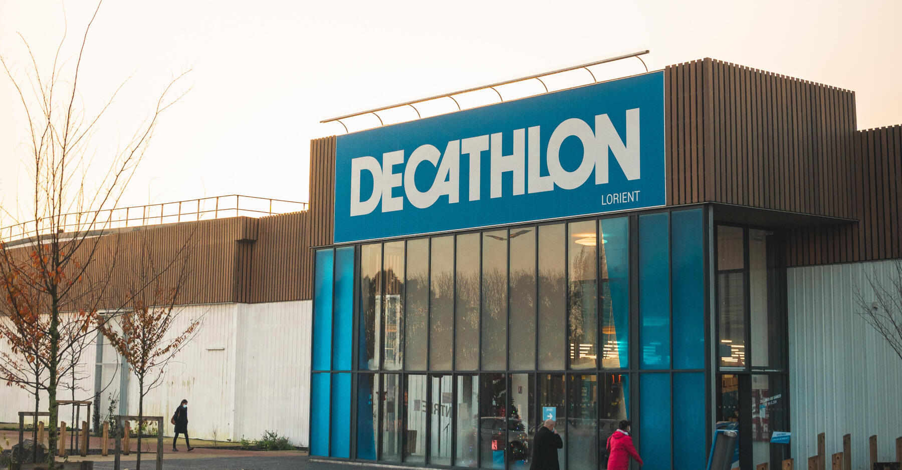 Picture Decathlon store Lorient city