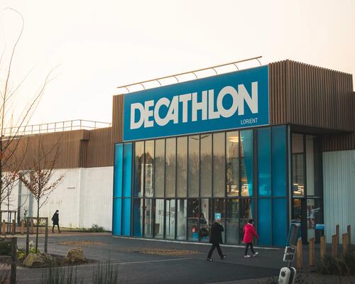 Photo façade magasin DECATHLON 