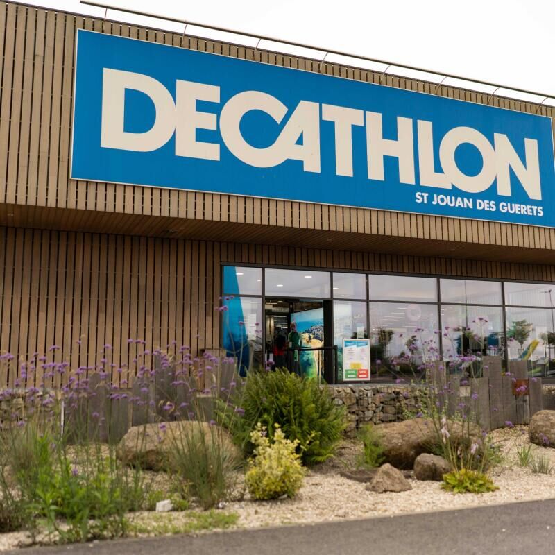 LA DISTRIBUTION : DE CHEZ NOUS À CHEZ VOUS !