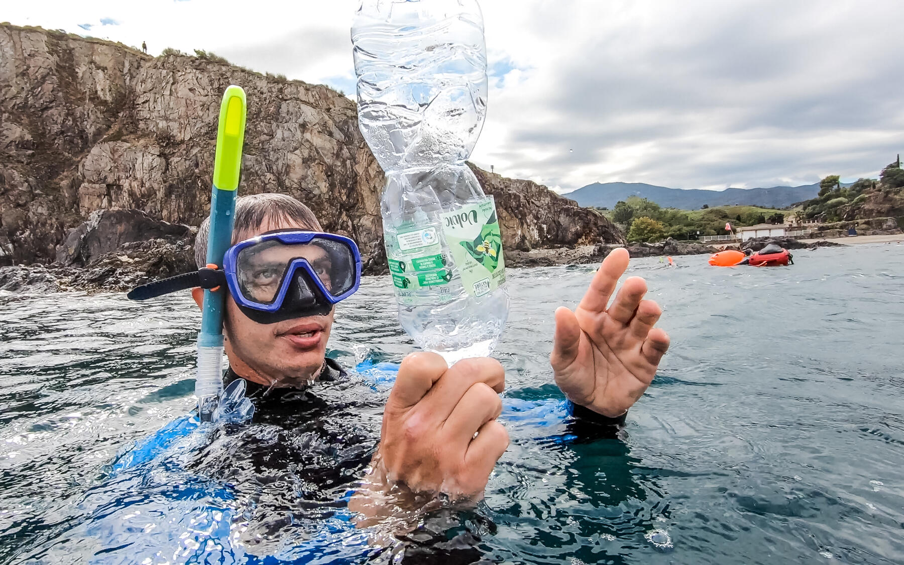 Plastic pollution in the oceans: immersion