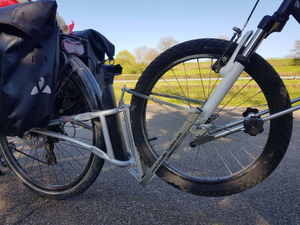 Cycling with kids thanks to the Follow Me