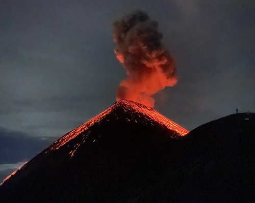 Guatemala, tierra de volcanes:  trekking a Acatenango y Fuego