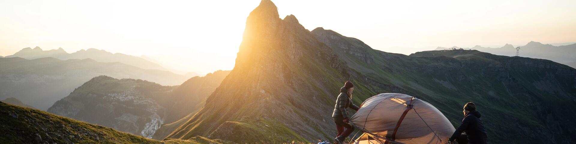 CAMPINGMÖBEL UND -AUSRÜSTUNG