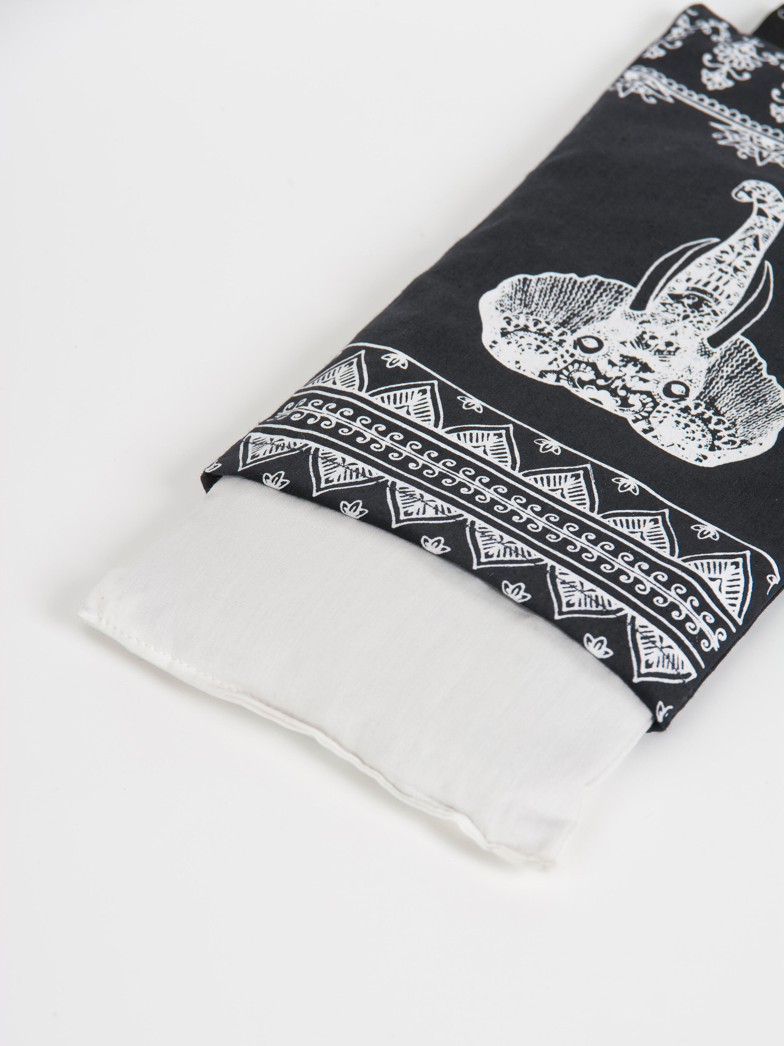Yoga Studio Linseed Eye Pillow - Graphite Grey Aztec Elephant 2/2