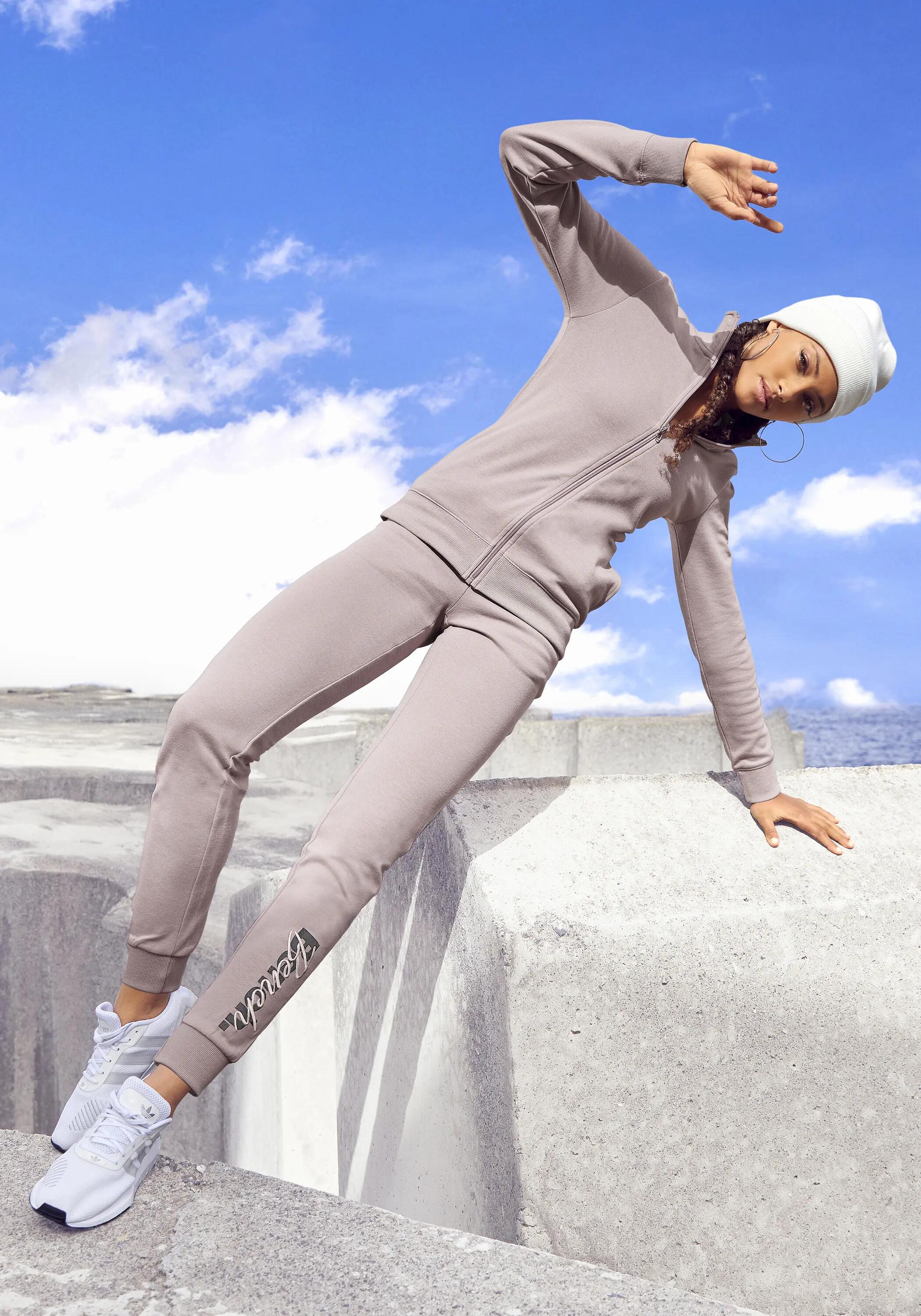 Damen Sweatjacke 2/4