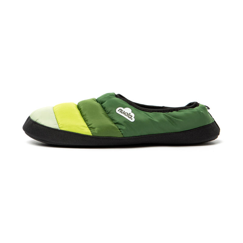 Chaussons unisex Nuvola de couleur vert militaire avec semelle en caoutchouc