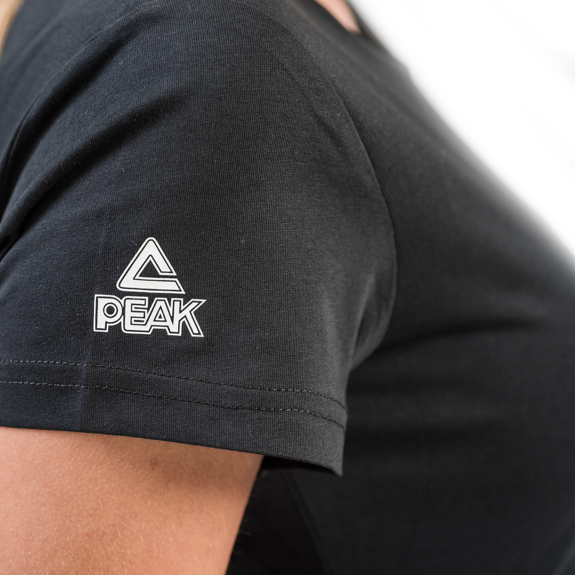 PEAK T-Shirt classic Damen 4/5