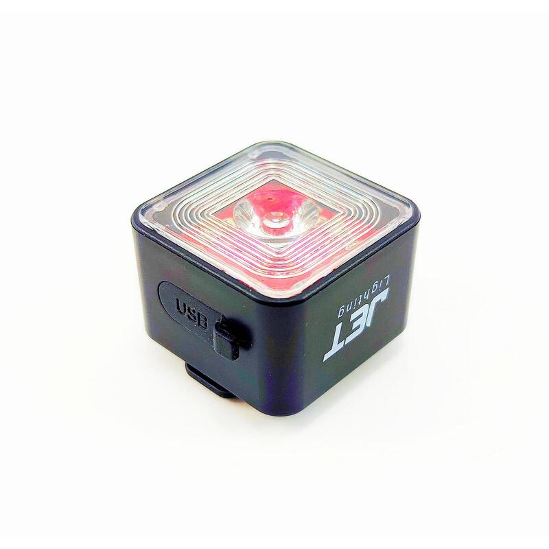Lampa tył JET AU136R "CUBE" 30-120 lumenów USB