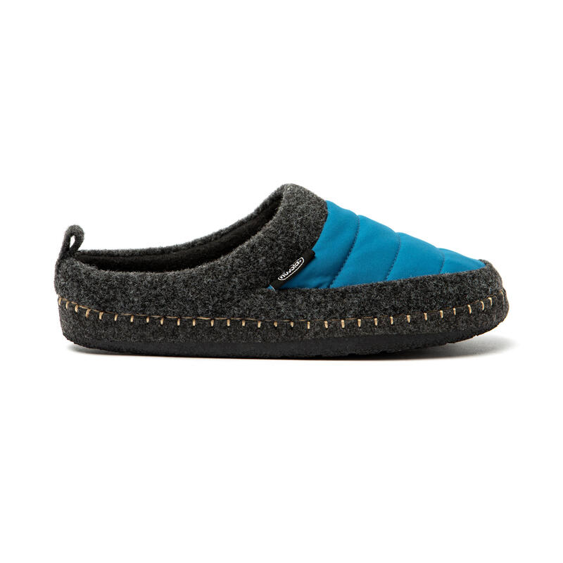 Chaussons unisex Nuvola de couleur bleu avec semelle en caoutchouc