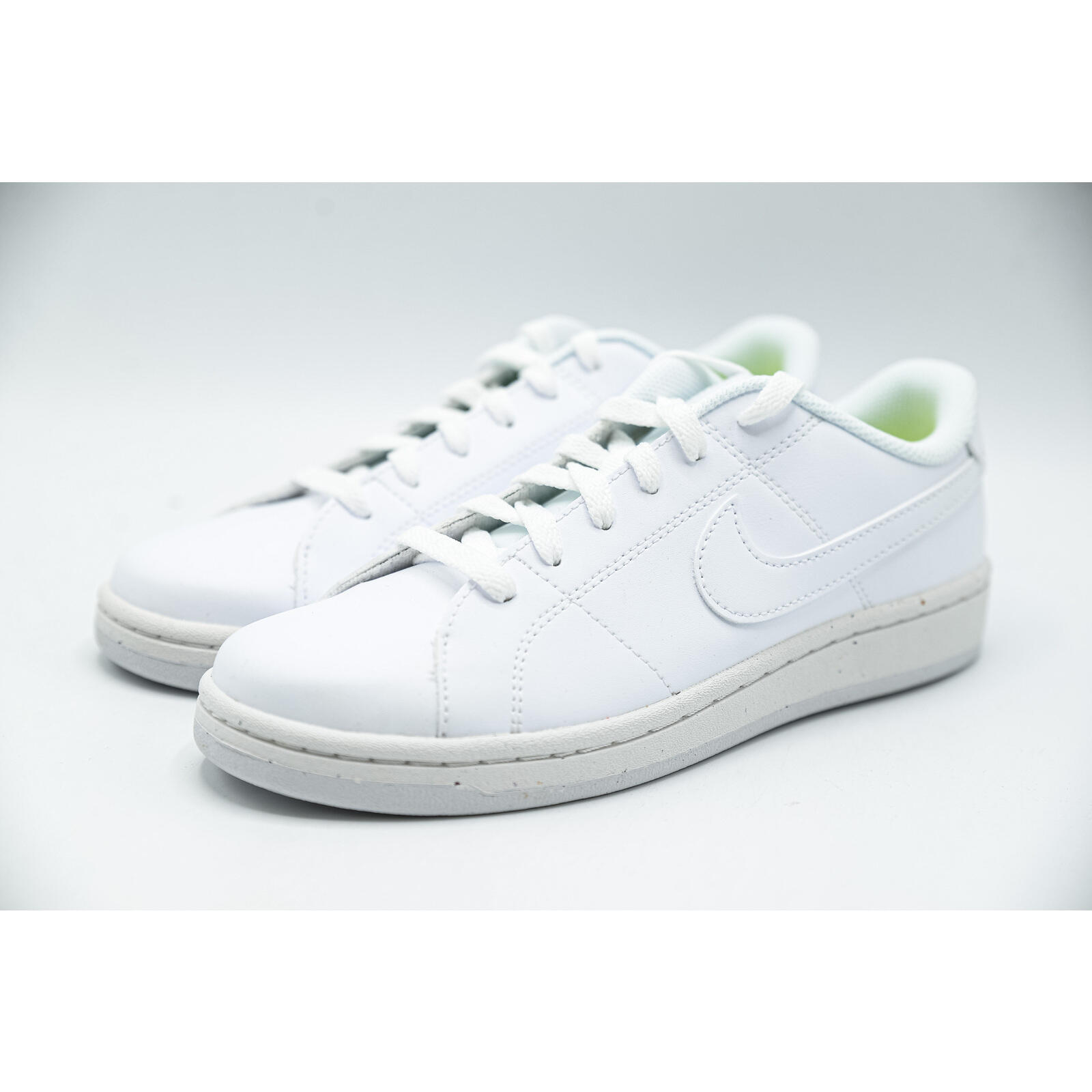 Baskets Nike Court Royale 2, Blanc, Hommes 3/5