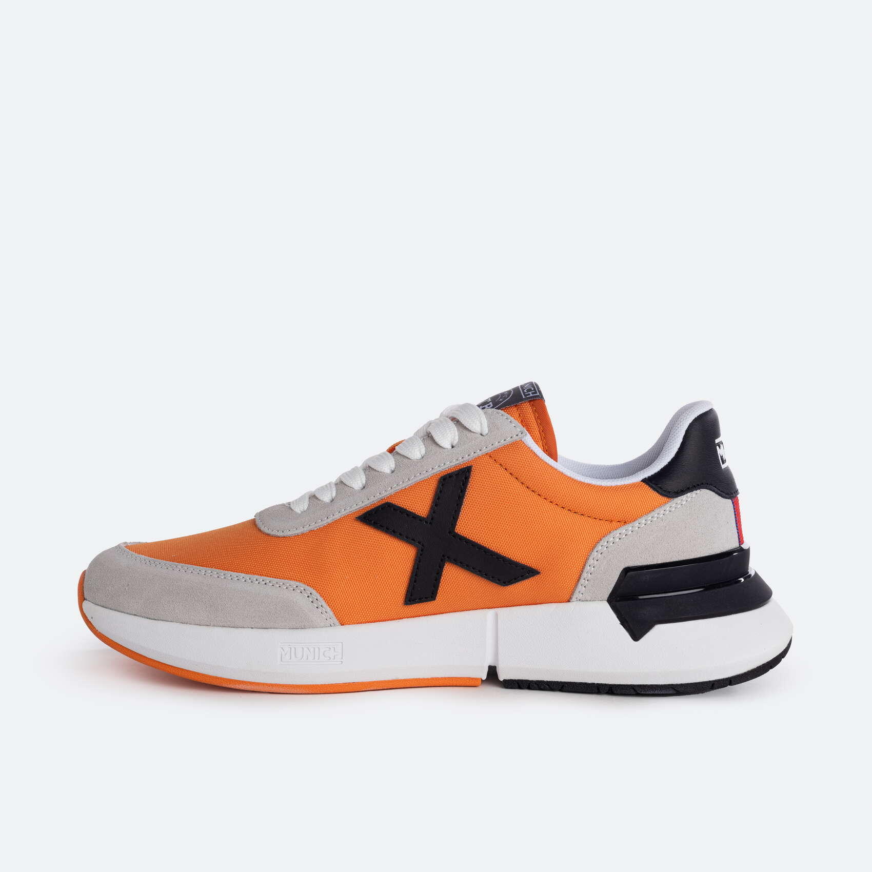 Baskets Munich Versus Holanda Orange 2/5