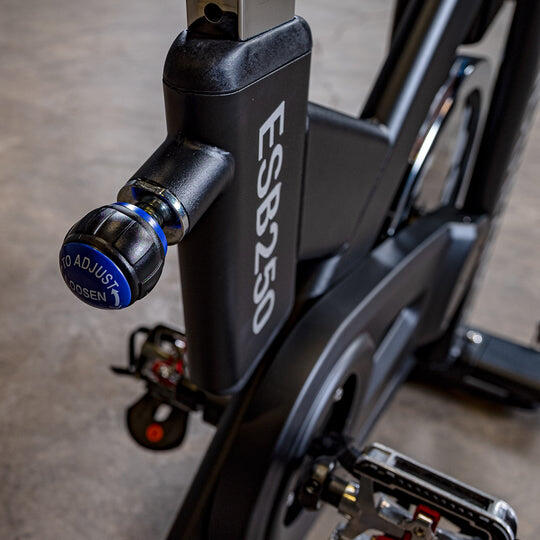 Vélo de biking pro ESB250 pour fitness et cardio 4/5