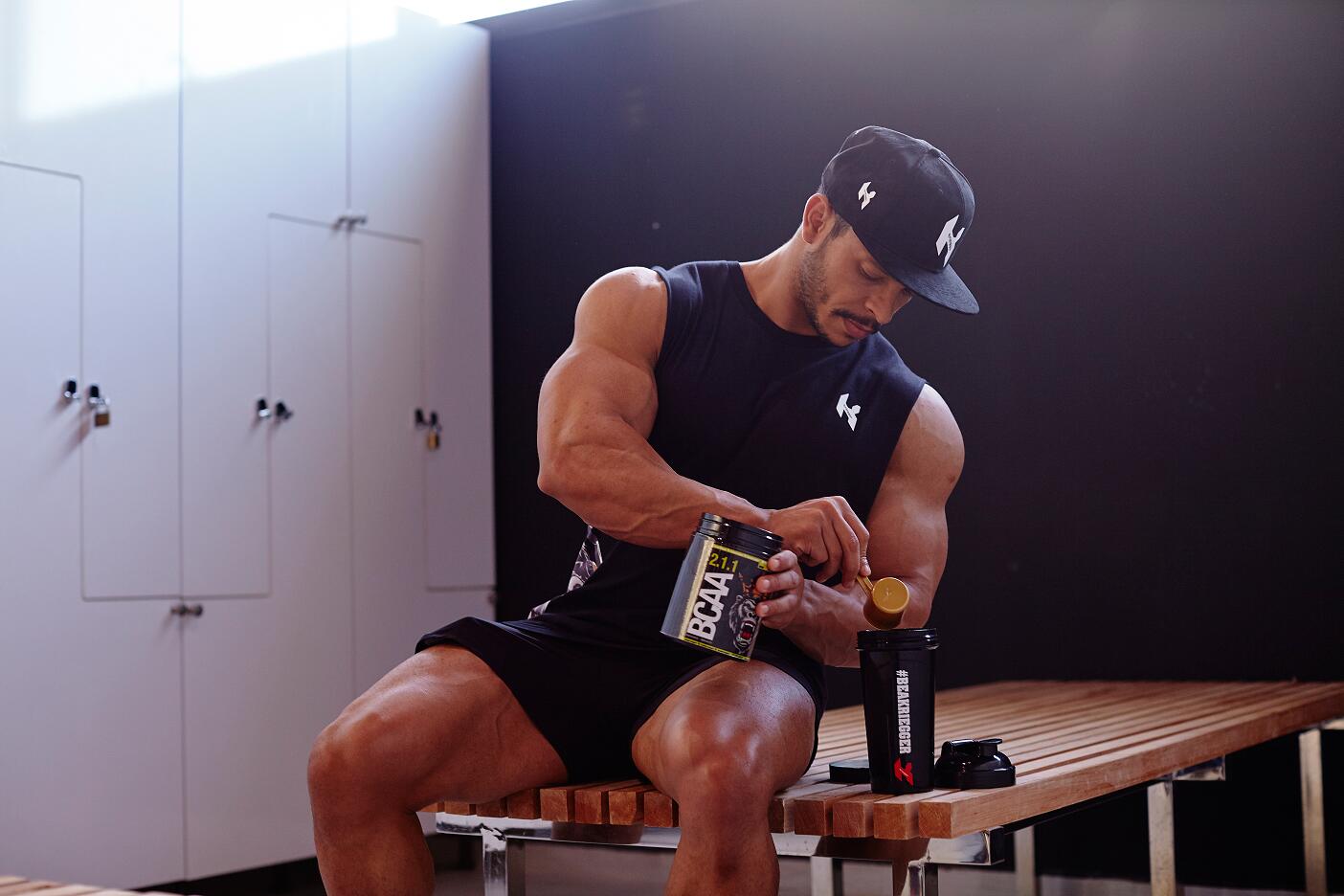 BCAA Aminozuur+Glutamine 2:1:1 Intens en verfrissend Berry Chill 300gr 4/4
