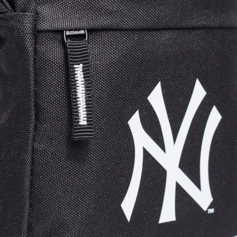 Saszetka na ramię New Era MLB New York Yankees Side Bag 4 L