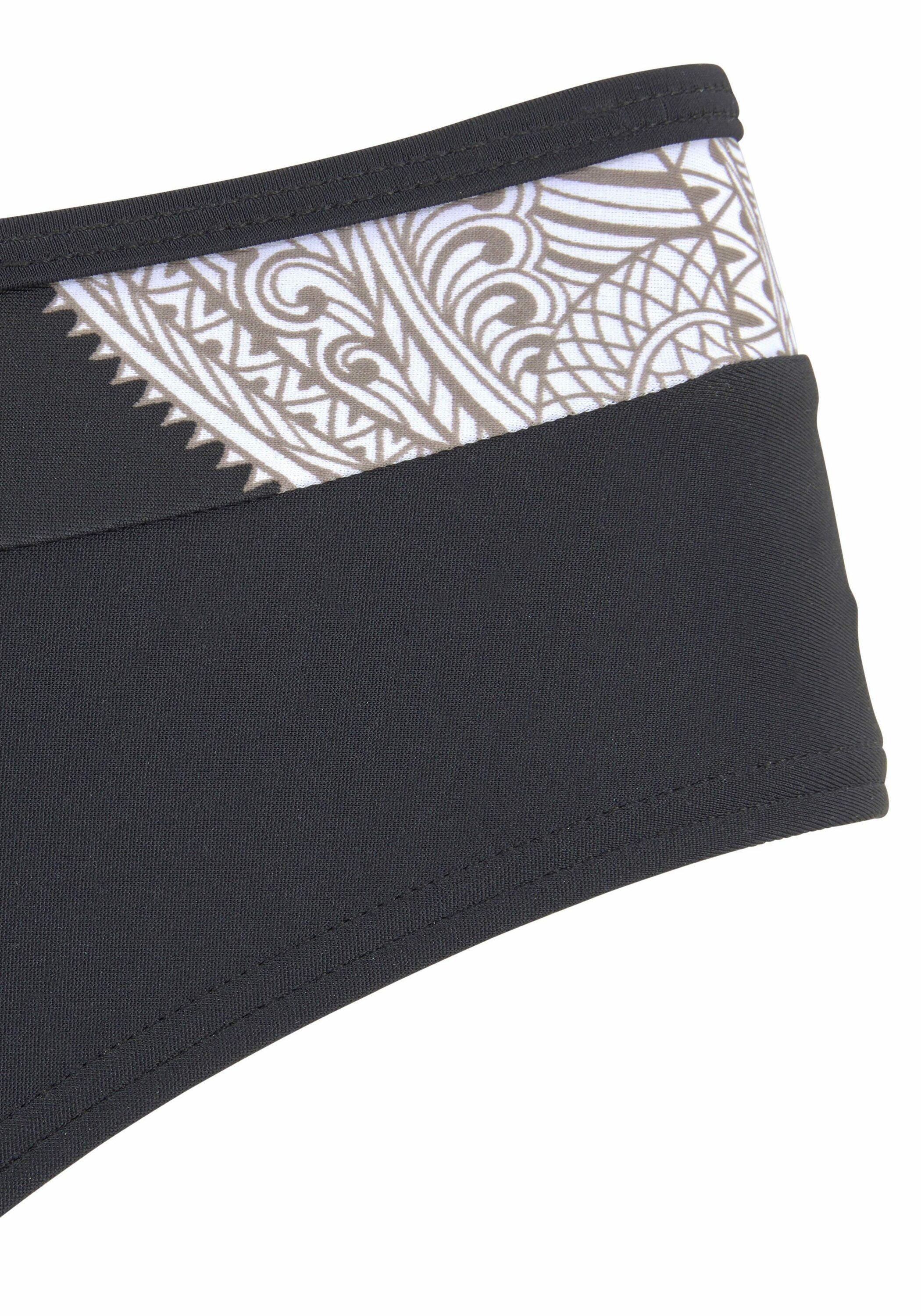 Damen LASCANA Bügel-Bikini im modischen Design 4/6
