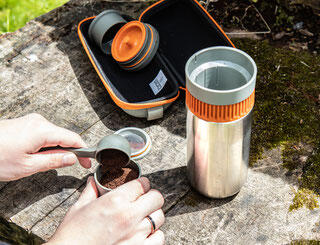 Cafetera portátil Pipamoka Pipa" café molido Wacaco 3/7