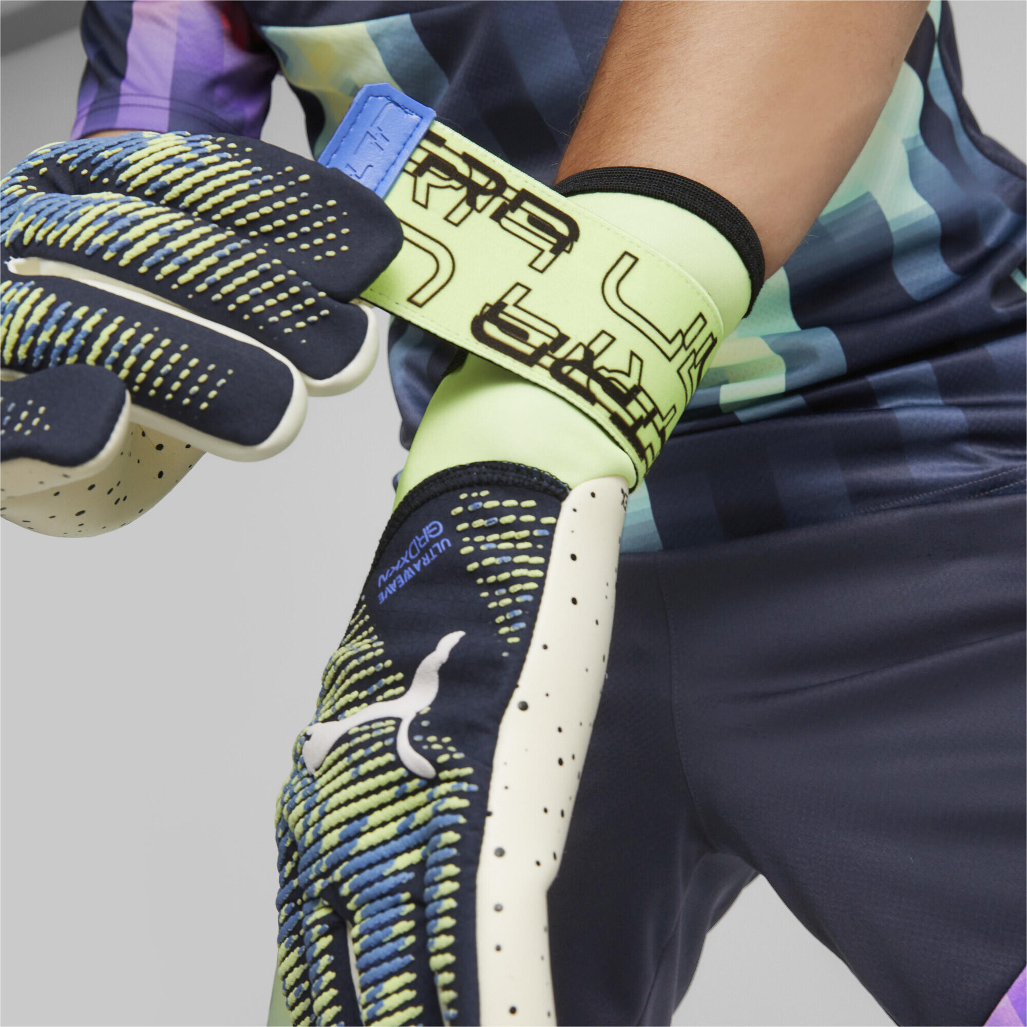 ULTRA Ultimate 1 Negative Cut voetbal keepershandschoenen PUMA 3/4