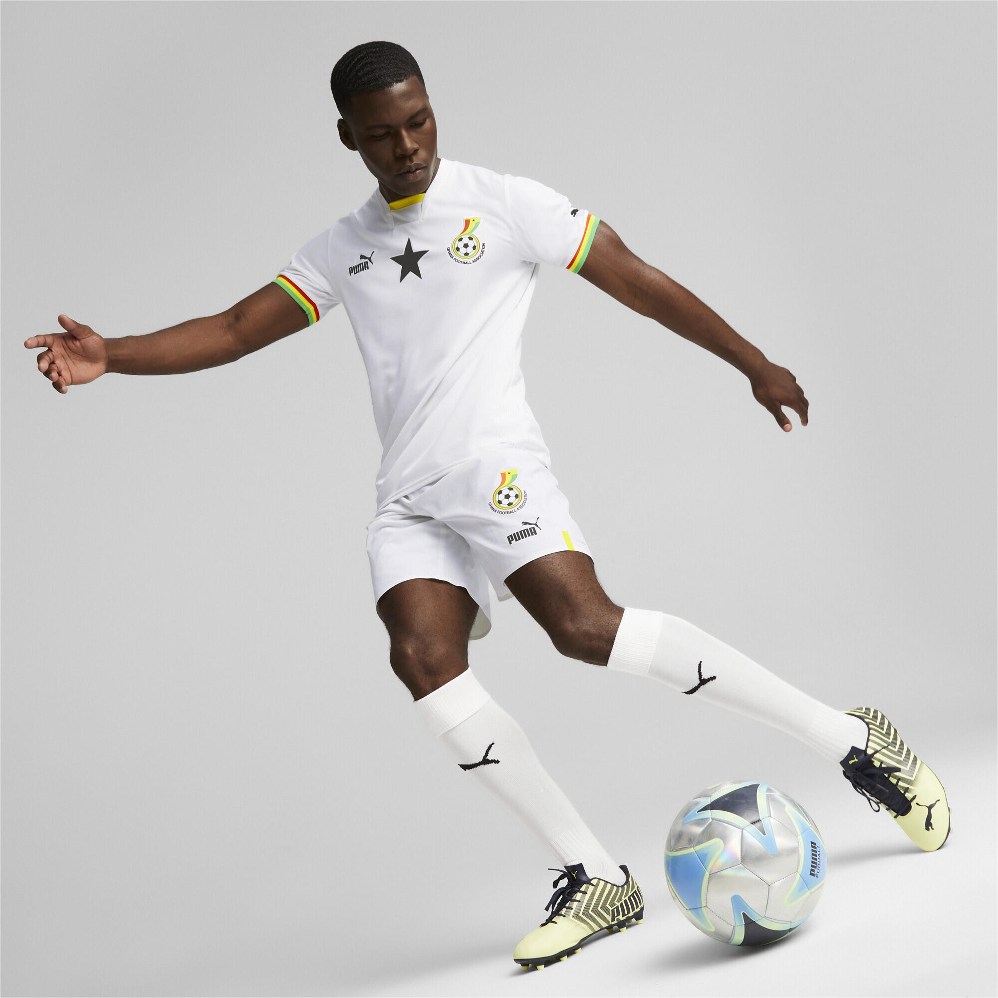 Męska replika koszulki domowej Ghany 22/23 PUMA White Black 5/7