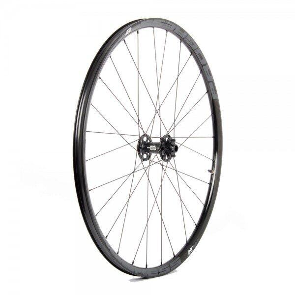 Roda dianteira revo 29 boost 15x110