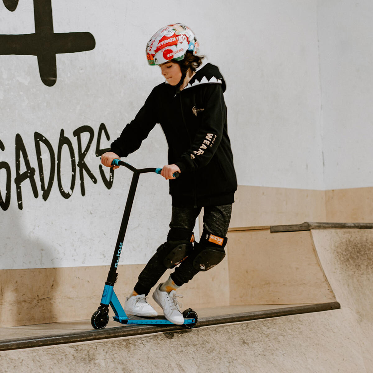 Movino Glide Stunt-Scooter 2/8