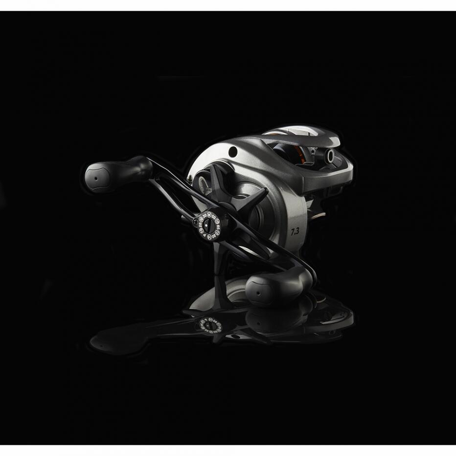 Casting-Rolle Savage Gear SG6 300 4/4
