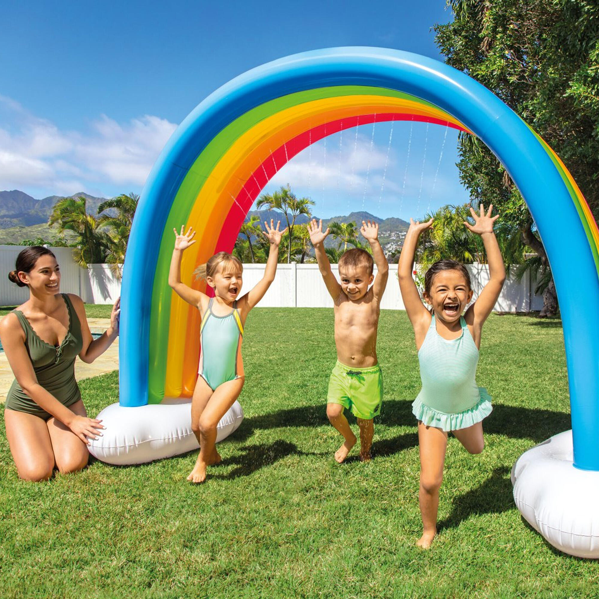 Arcoíris hinchable con aspersor Intex 2/5