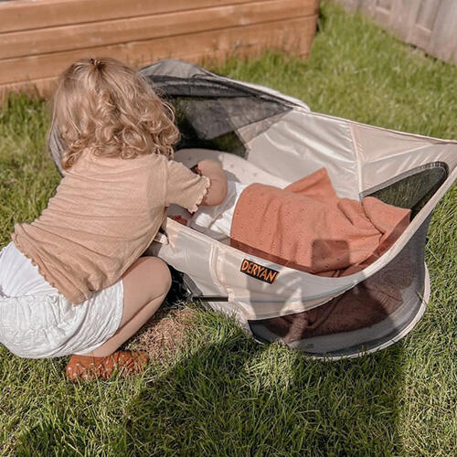 Infant Luxe BabyBox - Cuna de camping - Mosquitera para bebé - Crema