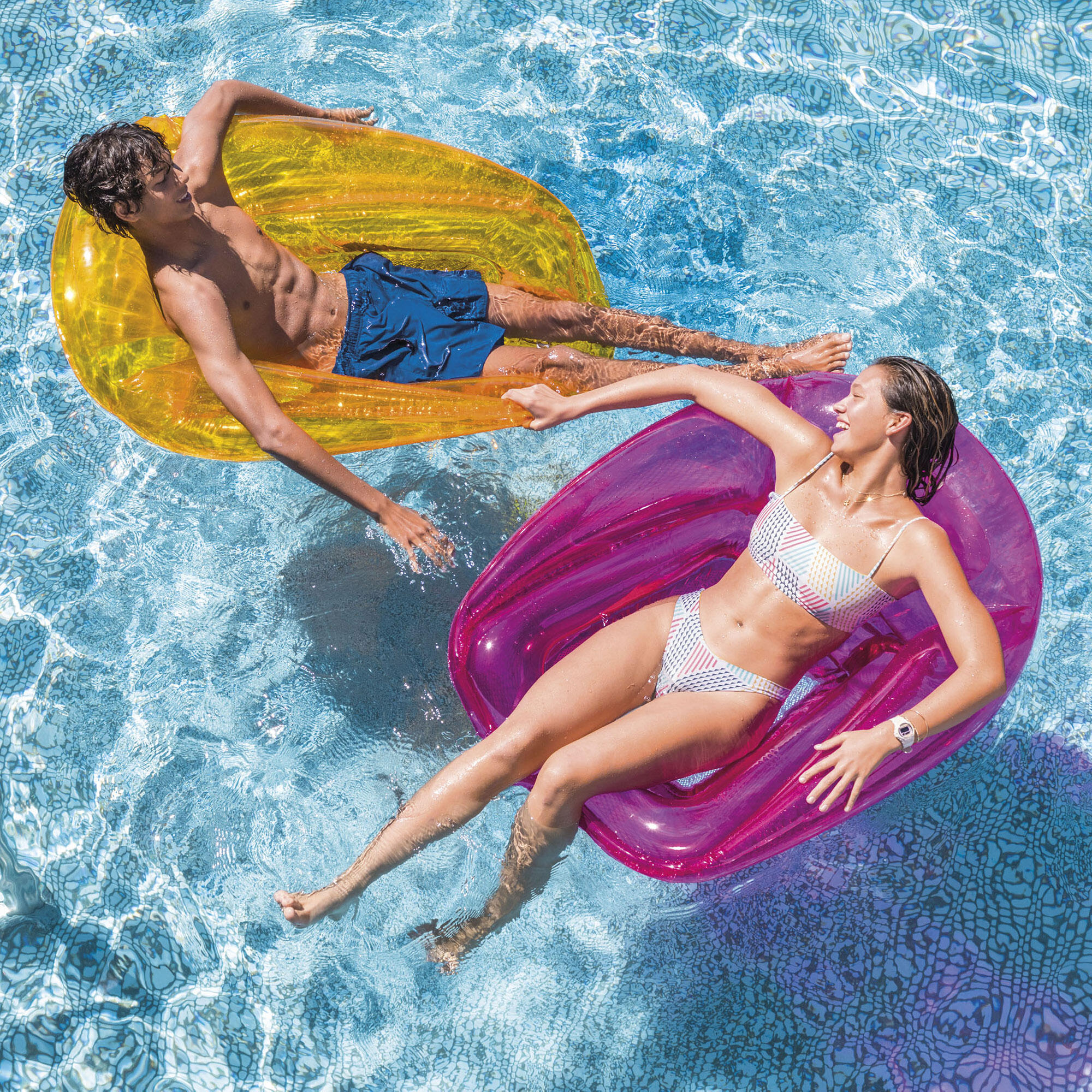 Intex 56802NP - Poltrona Gonfiabile Mare con Retina Assortiti, 104x102 cm 5/5