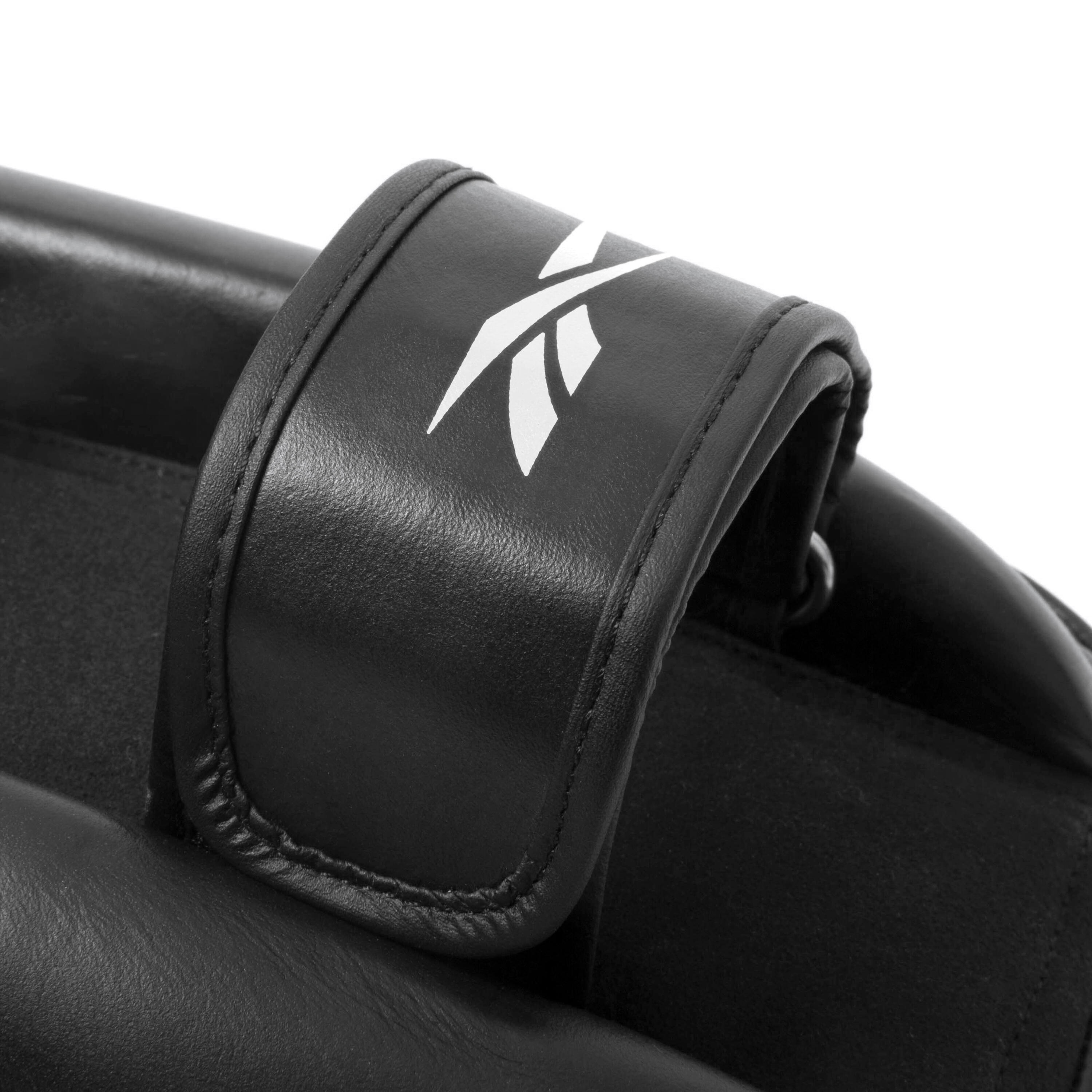 Coussins thaïlandais en cuir Reebok 4/6