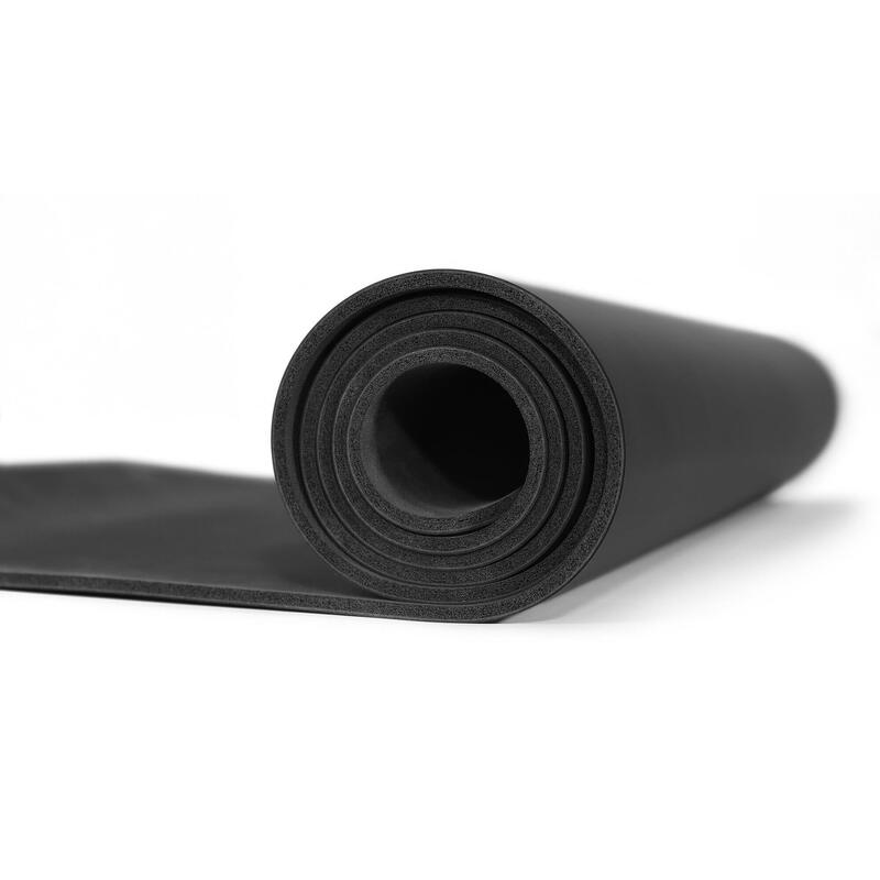 Tapete de ioga Zipro 6mm preto com alça