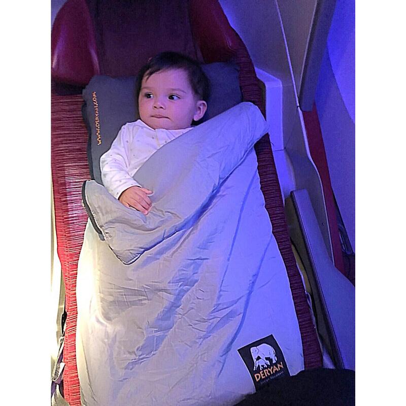 AirTraveller Vliegtuigbedje - Reiskussen met matras - Voor Baby's 0 tot 2 jaar