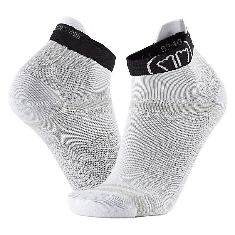 WHITE / BLACK