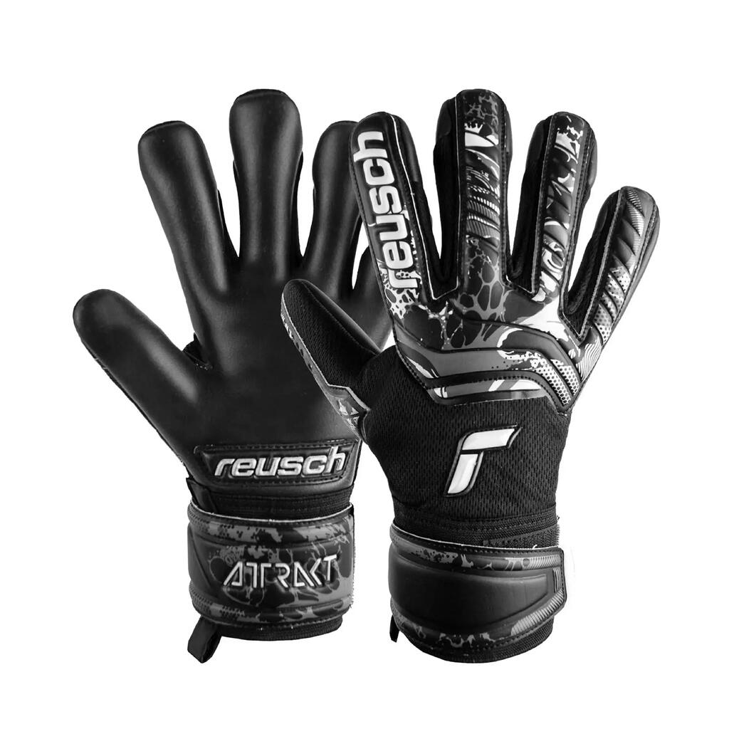 Reusch Attrakt Infinity Junior Goalkeeper Gloves