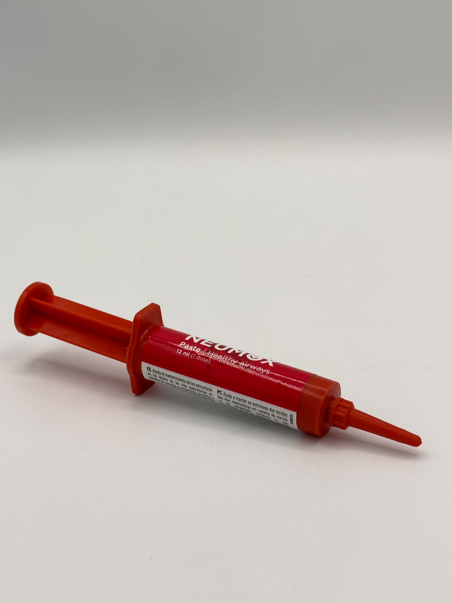 Suplemento pulmonar y de rendimiento NEUMOX® para caballos 12ml 4/4