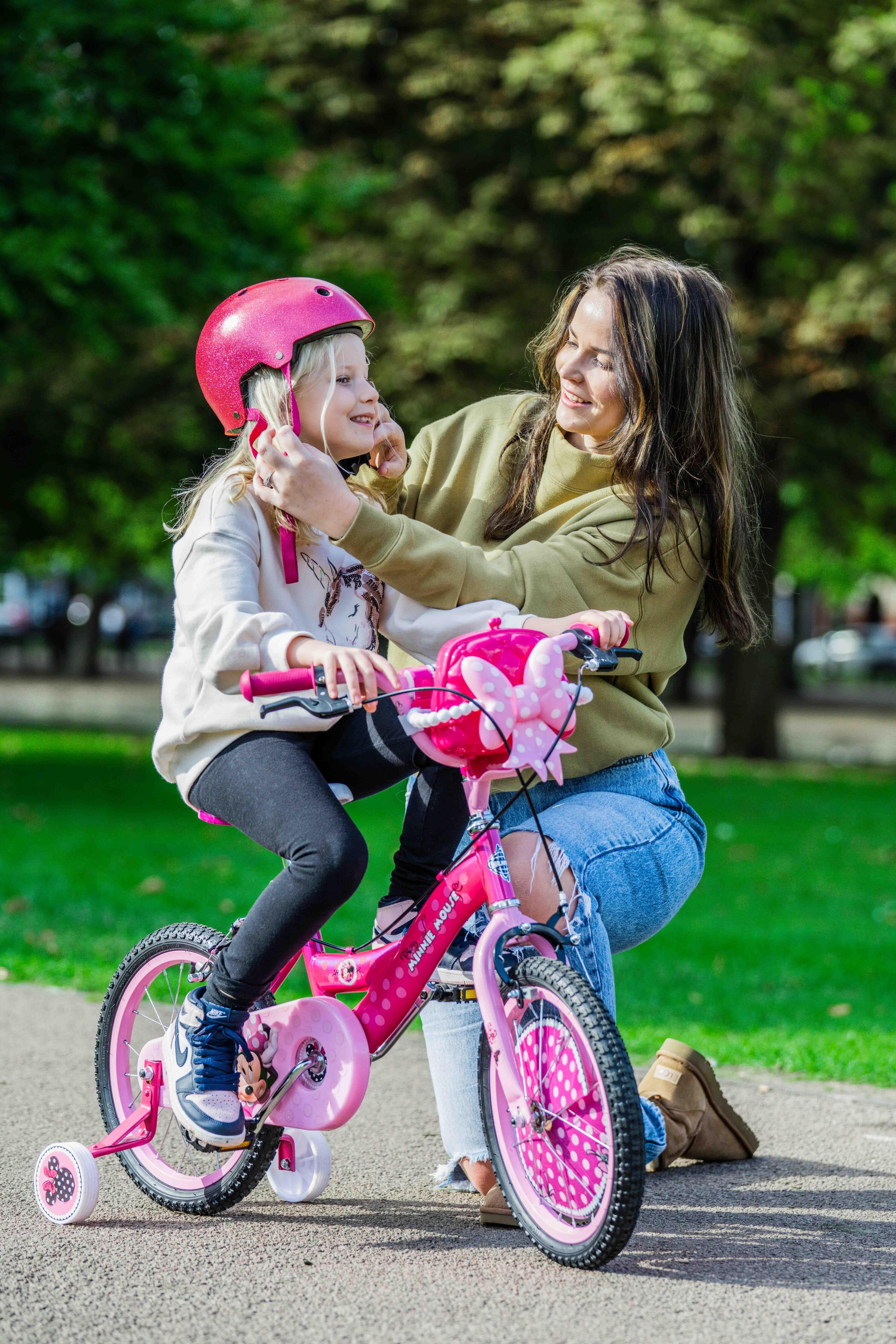 Huffy Disney Minnie Mouse Kids Bike 16 Inch Pink For 5-7 Year Old + stabilisers 3/8