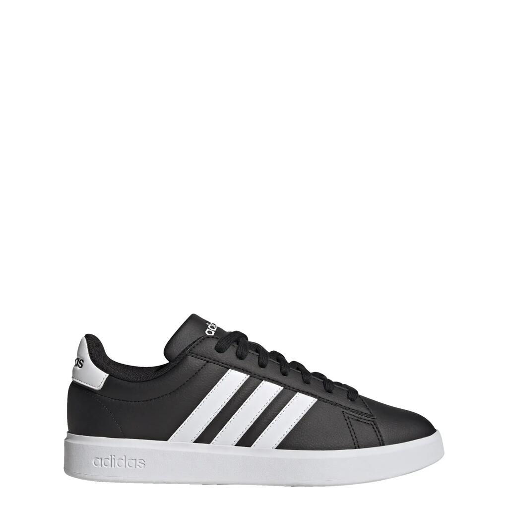 BLACK / WHITE