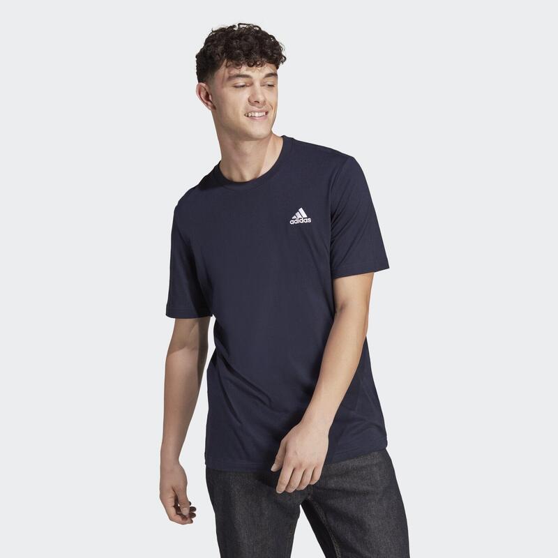 Tricou Essentials cu logo mic brodat, din tricot simplu