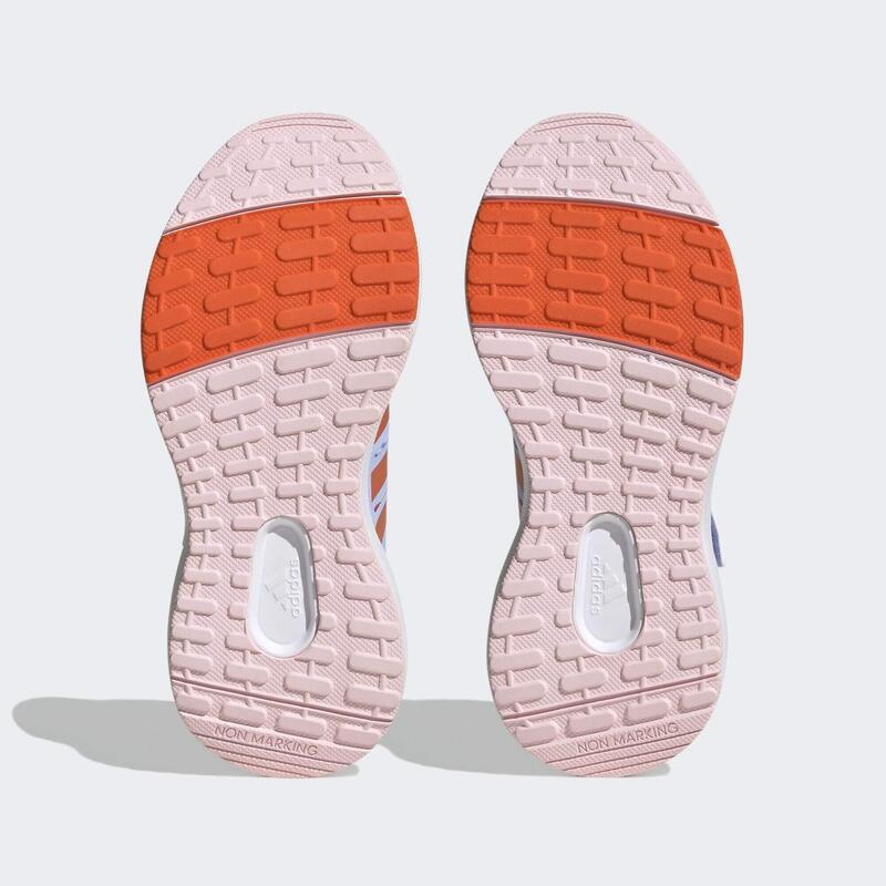 Chaussure à lacets élastiques et scratch sur le dessus adidas x Disney FortaRun