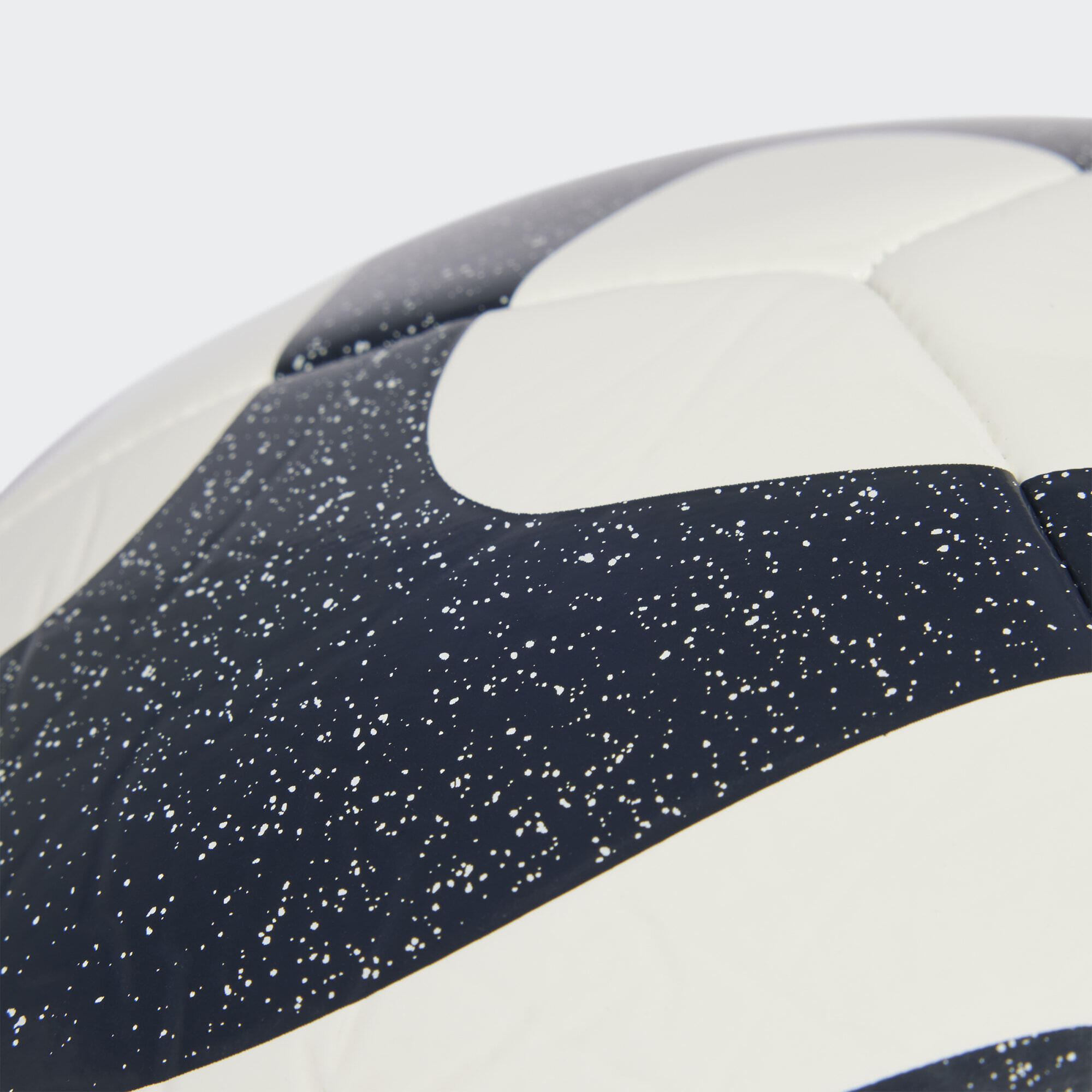 Bola de futebol Adidas modelo 48659448463699 para unissex 5/6