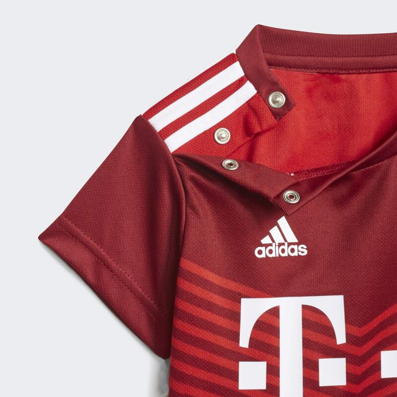 Zestaw dziecięcy fc Bayern Munich domicile 2021/22