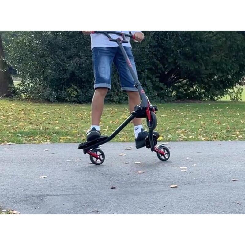 Rollzone Wiggler trottinette oscillante et acrobatique