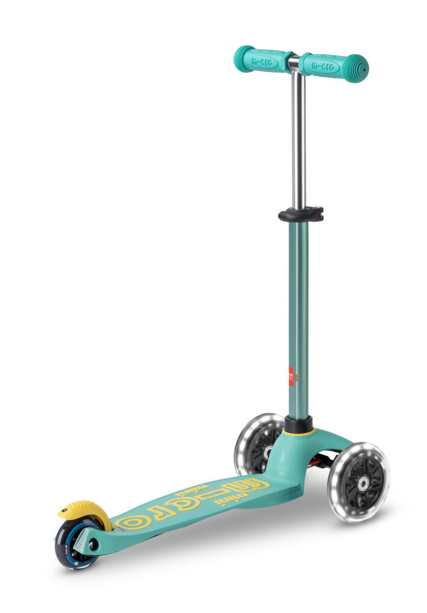 Mini Scooter - Light up Wheels & Recycled Deck: Mint 4/7