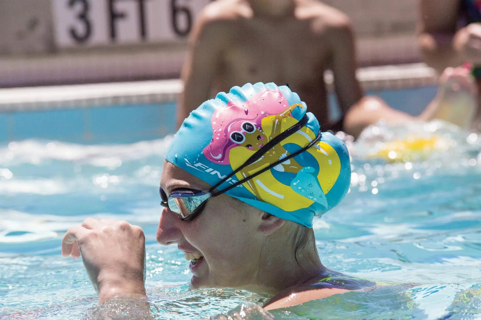 FINIS MERMAID SILICONE CAP színes gyerek úszósapka 2/3
