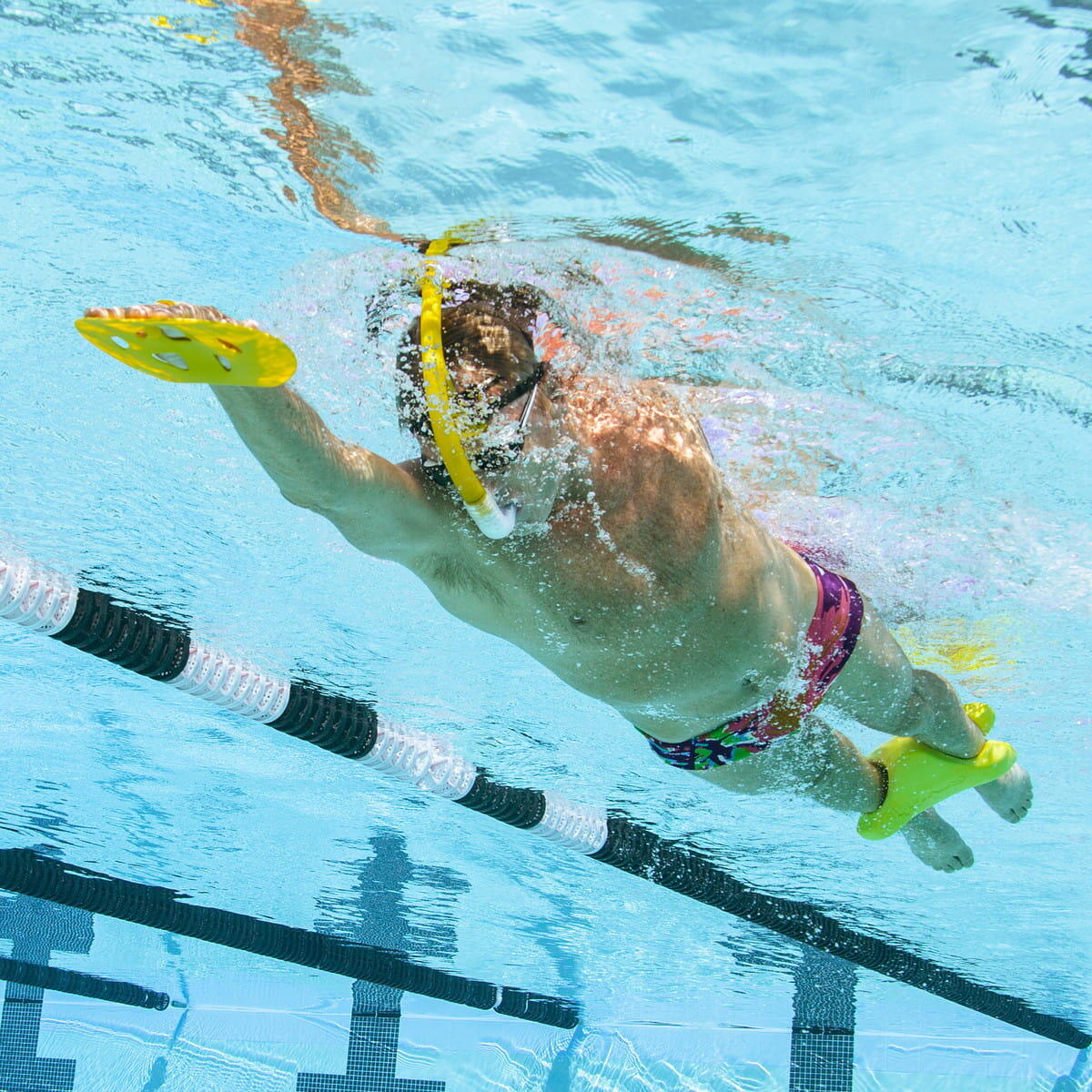 Pull Buoy per il nuoto Finis Hydrodinamic Ankle doppio uso Giallo 3/6