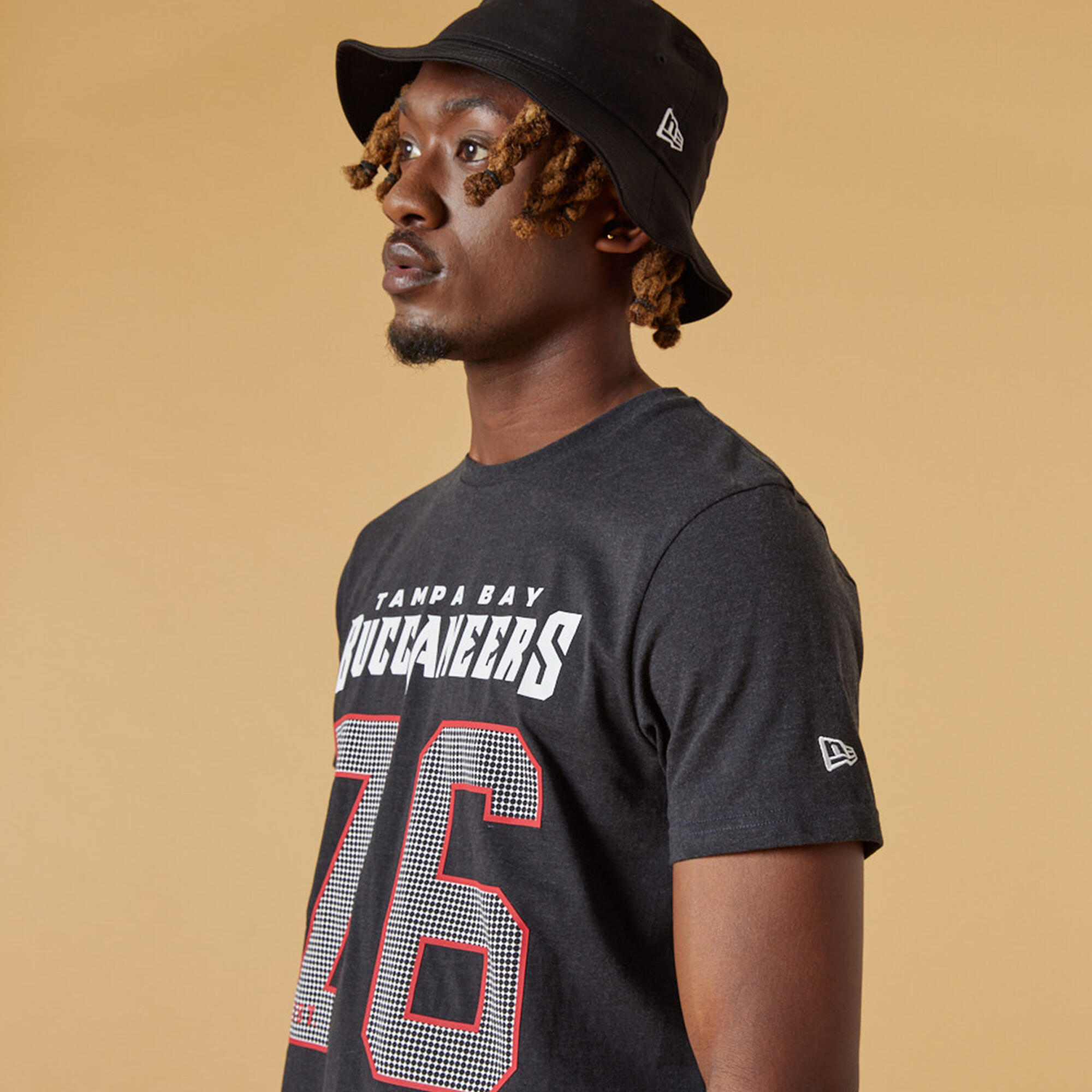 T-Shirt NFL Tampa Bay Buccaneers New Era Team logo gris pour homme 6/6