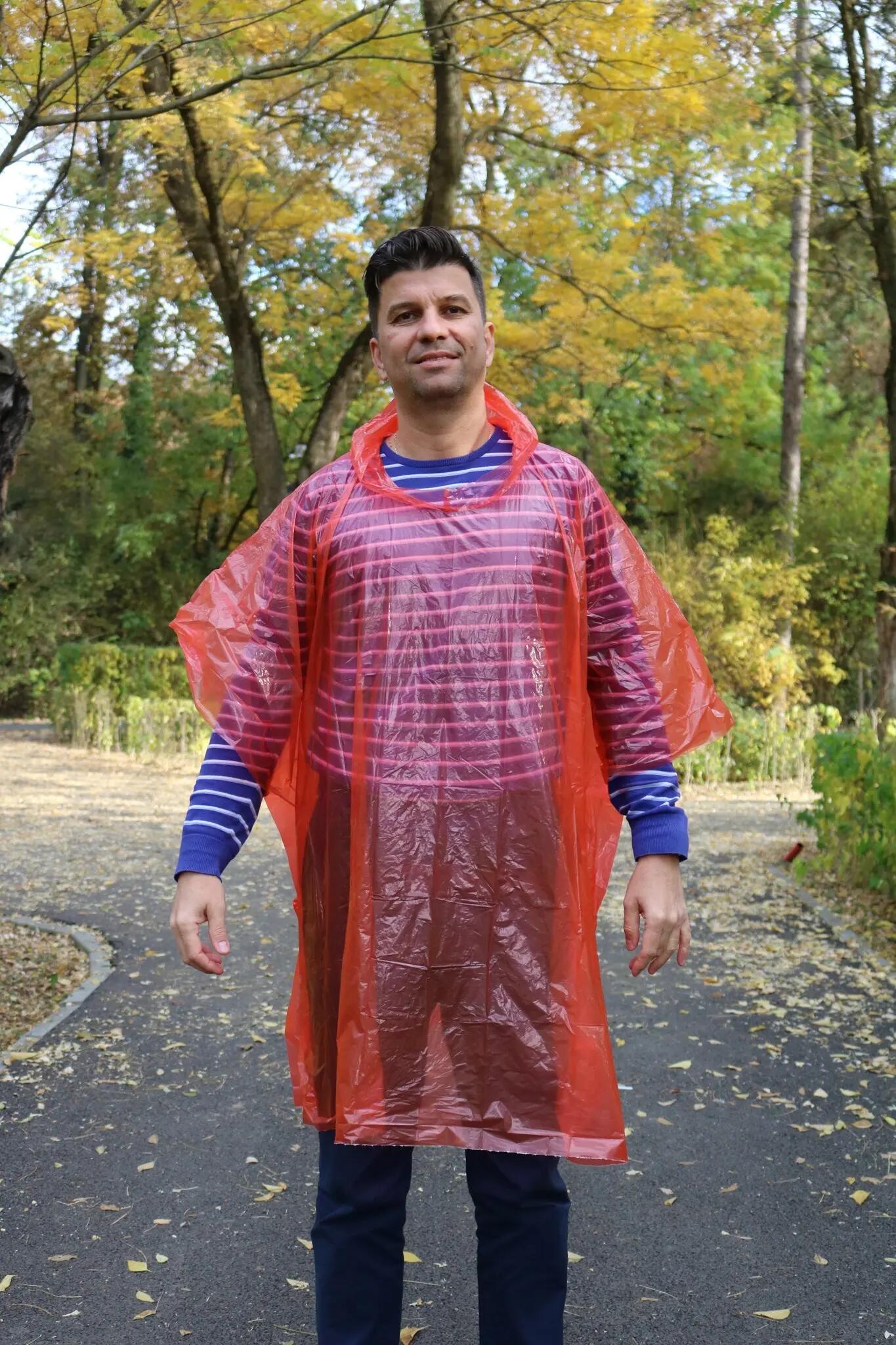 Pelerina de Ploaie - Model Poncho - Rosu - BSP Guard 2/6